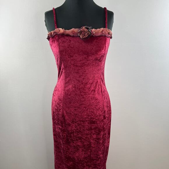 VINTAGE Lorrie Kabala Red Victorian Straight Velvet Velour Rose Maxi Dress 8 - Picture 2 of 9